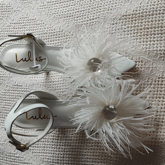 Lulu's feather embellished heels - Picture 5 of 8